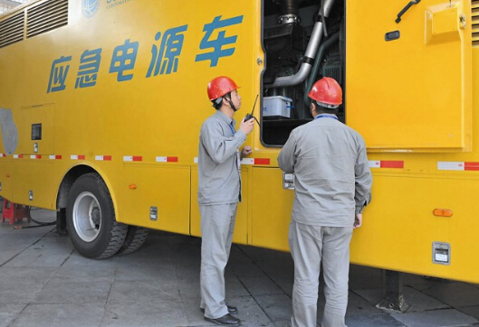 隆安如何清理被灰尘覆盖的机油散热器？