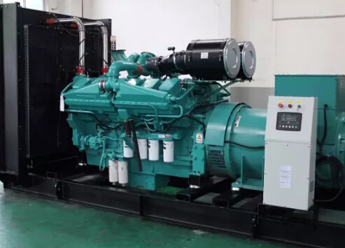 隆安发电机如何选择合适的除垢剂来清洗水冷式机油散热器？